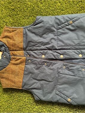 Vest men’s size small